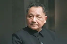 金庸要见邓小平，工作人员查到2事提议不见，邓小平：不用管它图片