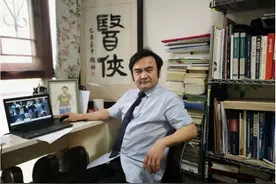 湖北女孩高考前吞药自杀，洗胃后脑死亡，女医生想起一事将她救活图片