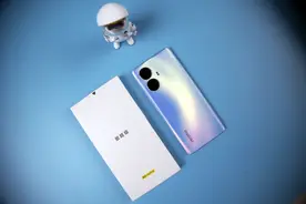 青年优秀之选最护眼的曲面屏手机：真我10 Pro+ 评测体验图片