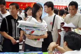 民办二本和公办二本的差别，两者截然不同，幸亏当初没有选错图片