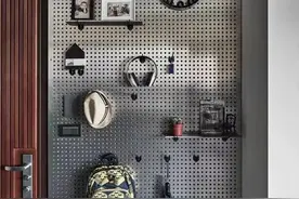 新装修的房子，家里全是洞？图片