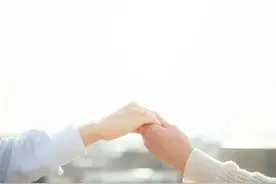 新政：不用结婚就可以生孩子，到底幸福了谁?图片