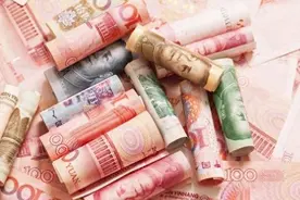 农业银行最新调整存款利息，两年存1万，你将获得多少利息？图片