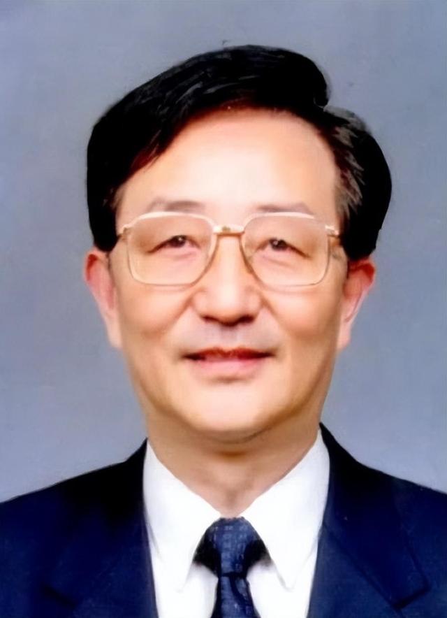 敛财成性，包养情人分为东宫西宫的中央政治局“巨贪”委员终落马