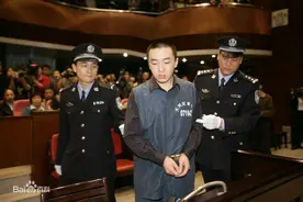 ATM机故障吐的钱你拿了，是犯罪！ATM机吞了你的钱，只能申请退款图片