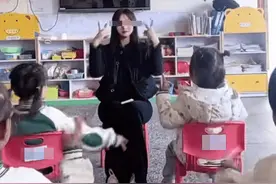 “霸王”和“别姬”都能写出来？“毒歌词”误人子弟，真要管管了图片