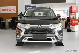 2.0L+7座，日系高性价比家用SUV，油耗不高品质耐用，三菱欧蓝德图片