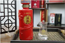 给中年酒友提个醒：秋季喝酒讲究多，牢记两喝三不喝，顺利入冬图片