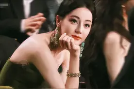 虎扑女神投票排名：迪丽热巴仅第9，高圆圆才第2，第一名杀疯了图片