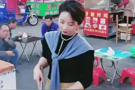 网红大朗炒粉姐唐欣图片