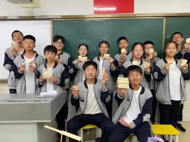 Ϋ´̨ѧУ̬ѧУƷʽ֮ḻʵĳл