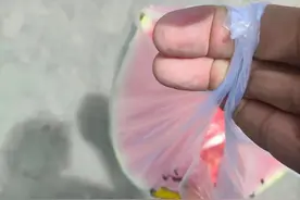 惊喜偶遇一元一斤的西瓜，吃面与小龙虾不期而遇！图片