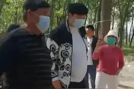 大衣哥儿子看望丈母娘，神情自若落落大方，不愧是农民歌手的儿子图片