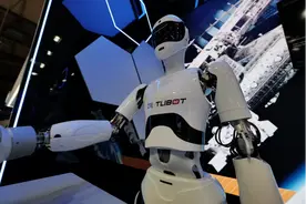 中兴通讯联合推出Tina人形机器人，产业协作模式加速机器人发展图片