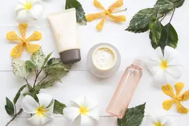 眼霜和眼精华可以只用一个吗，虾青素精华液适合什么年龄段图片