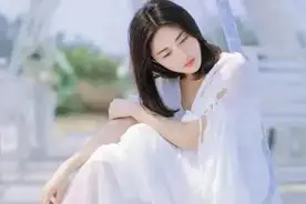 热吻夜晚，爱的烈火 激情绽放，爱恋无尽 甜蜜缠绵，爱你如命图片