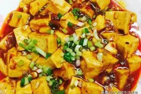 红烧豆腐的家常做法，香辣入味，鲜香滑嫩，比饭店的还好吃图片