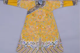 千余年皇权的浓缩，精美的龙袍下，隐藏着怎样的精神世界？图片