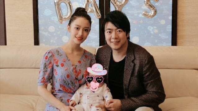 郎朗：3岁学钢琴，17岁成名，同刘亦菲传过绯闻，终娶小12岁娇妻