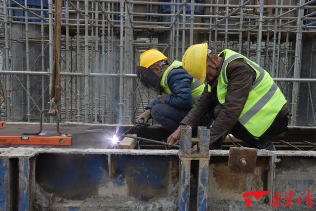 开年就“开跑”!福建红红火火过大年