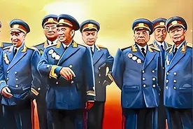 1955年朱德被授衔编号为004，60年后揭晓001身份，毛主席格局大图片