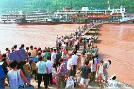 杜大哥三峡移民出去二十几年，还是回来了。图片