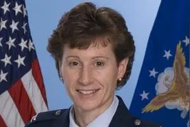 难以启齿！F-22顶级女性飞行员干了一件龌龊事，军方下令直接开除图片