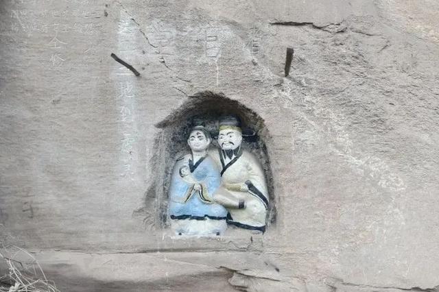 綦江永新石灰沟古道，至今保持原始风貌，太平桥背后故事悲壮感人