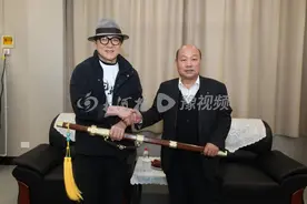 功夫巨星来了！成龙走进河南塔沟武校图片