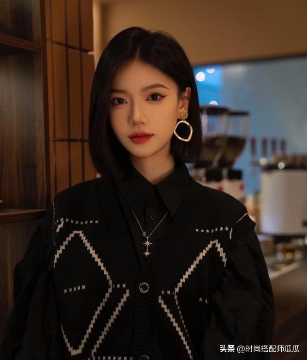 放弃你的黑长直吧!今年"回头率最高"的是这3种短发,洋气减龄