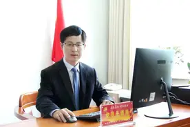 阳信：朱洪彬被评为齐鲁名校长图片