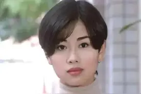 张铎：帅气多金，却娶了不能生育的陈松伶为妻，伤透了他母亲的心图片