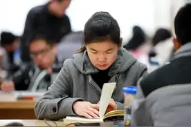 “爷爷犯错与我无关”，男生公务员政审没过，大喊“连坐”不公平图片