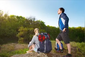 户外旅游，为什么很多人会带“安全套”？用处很大图片