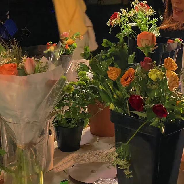 适合发抖音朋友圈的简短有深意的文案短句,奔赴比询问动人多了