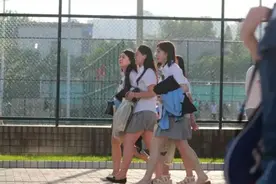 过来人用四张图诠释，大一和大四之间的区别，简直不要太真实图片