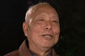 无知村民拿青铜器当尿壶26年，专家鉴定为稀世国宝，如今价值过亿图片