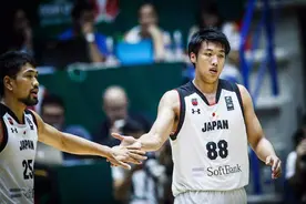日本归化的中国球员，张本天杰：最想赢中国队！却下黑手丧失底线图片