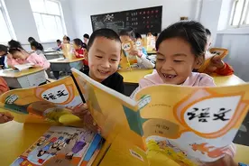 日本教材出现大量中国古诗，网友：我们想缩减比例，他们却在增加图片