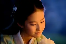 小学生“撞脸”刘亦菲，颜值超高被赞小说女主角，这是谁的青春？图片