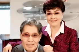 79岁李谷一，曾罕见晒与老公合照，两人相伴37年，女儿端庄漂亮图片