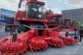 新疆农机展，国产青贮收获机的野望图片