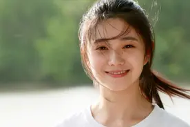 称自己是天赋型演员 瞧不起张译易烊千玺，究竟是谁给刘浩存的勇气图片