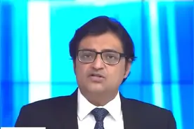 够硬度！印度主持人明事理怒怼美学者，紧要关头印度拒绝英国图片