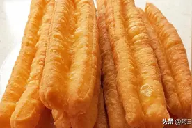 油条别买着吃了，教你在家做，出锅个个蓬松酥脆，超简单一看就会图片