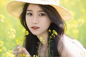 油菜花海怎么拍，9个拍照姿势，轻松拍出好看氛围感图片