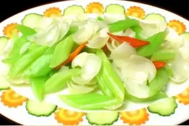 我为妈妈撑腰：我把一碗菜扣在抛妻弃子的亲叔头上图片