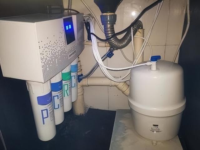自来水到底能不能直接喝？净水器真的有用吗？大家一起来揭秘吧