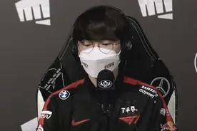 一个LPL官方解说，为什么下场跳脸输出Faker？只因那些年太憋屈图片