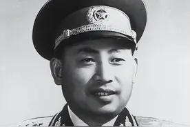 李天佑广西剿匪不力，主席给予严厉批评，还派陈明仁率21兵团南下图片